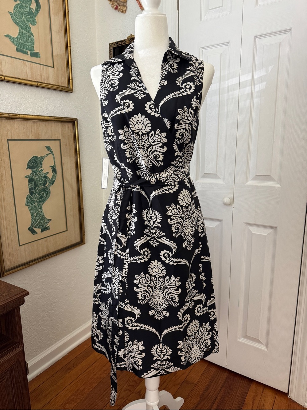 Ann Taylor NWT 100% Silk Wrap Dress Size 10 Black Ivory Floral Belted